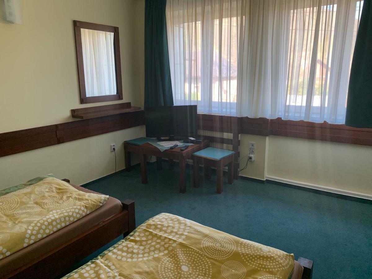 Polovny Dom Hotel Jolsva Kültér fotó